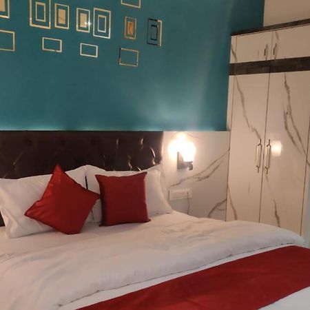 Hotel Relax Bhopal Buitenkant foto