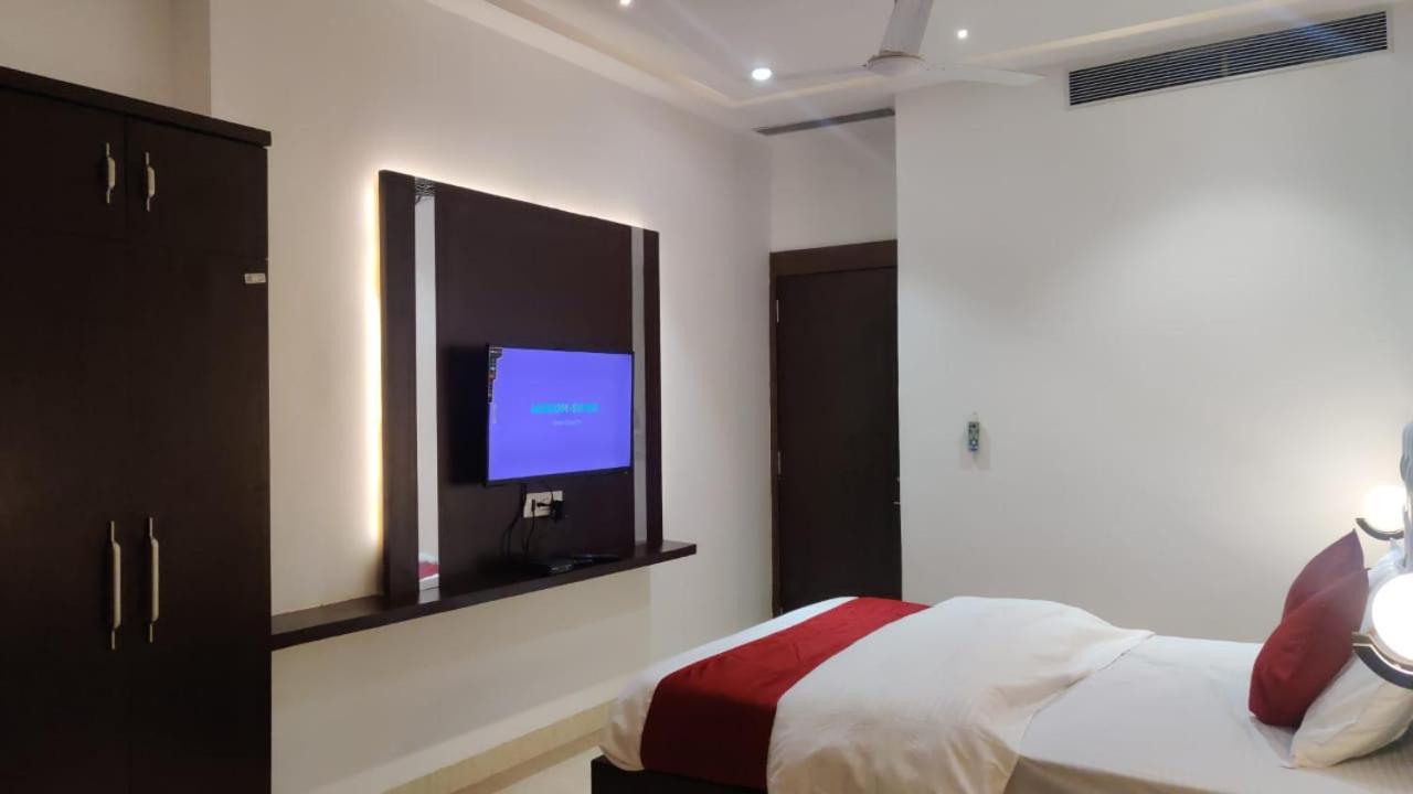 Hotel Relax Bhopal Buitenkant foto
