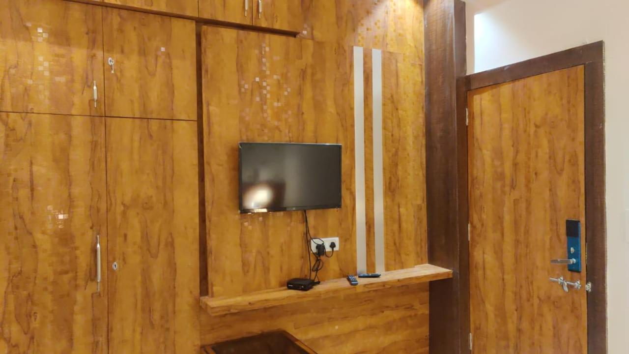 Hotel Relax Bhopal Buitenkant foto